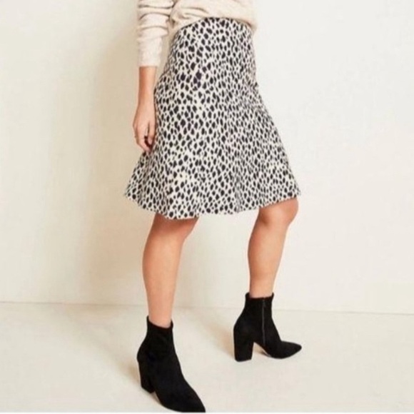 NWT Ann Taylor Cheetah Animal Print Knit Skirt Size Small - Picture 1 of 4